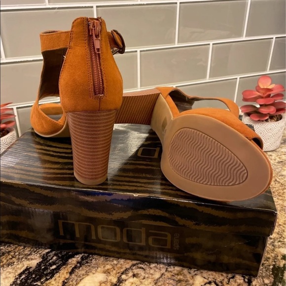 Moda Spana Kelly Cognac Heels - Picture 5 of 8